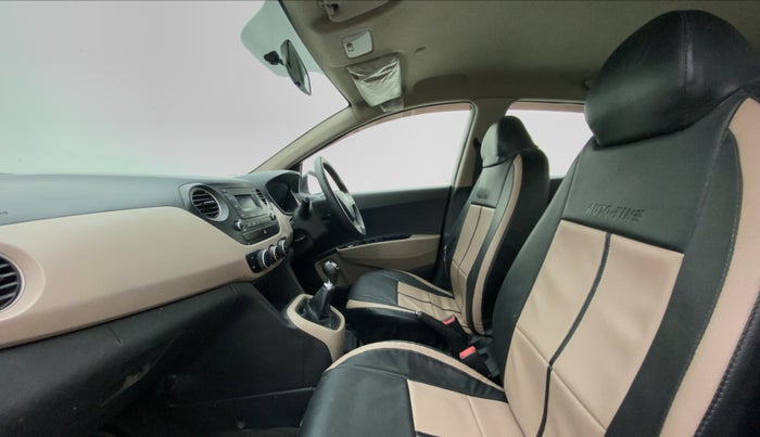 2016 Hyundai Grand i10 SPORTZ 1.2 KAPPA VTVT, Petrol, Manual, 24,035 km, Right Side Front Door Cabin