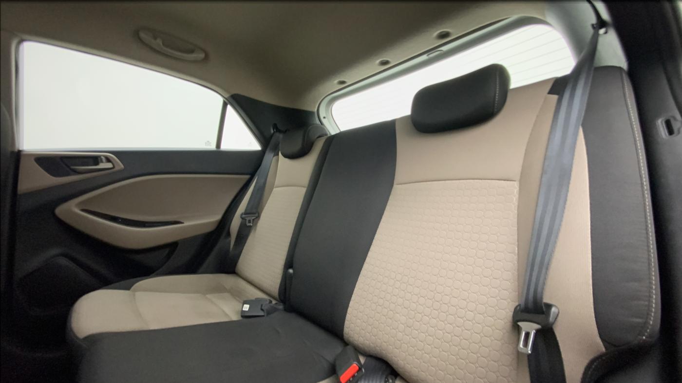 2017 Hyundai Elite i20 ASTA 1.4 CRDI (O), Diesel, Manual, 83,095 km, Right Side Rear Door Cabin