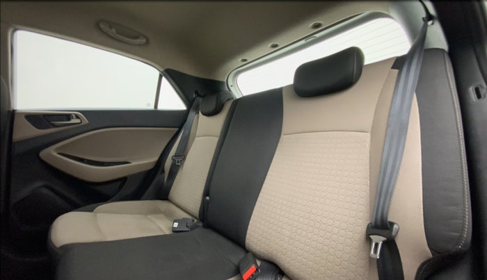2017 Hyundai Elite i20 ASTA 1.4 CRDI (O), Diesel, Manual, 83,095 km, Right Side Rear Door Cabin