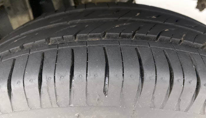 2012 Maruti Zen Estilo VXI, Petrol, Manual, 80,177 km, Left Rear Tyre Tread