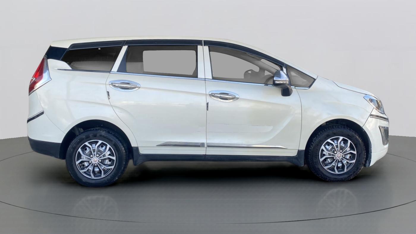 2019 Mahindra MARAZZO M2 8 STR, Diesel, Manual, 43,039 km, Right Side View