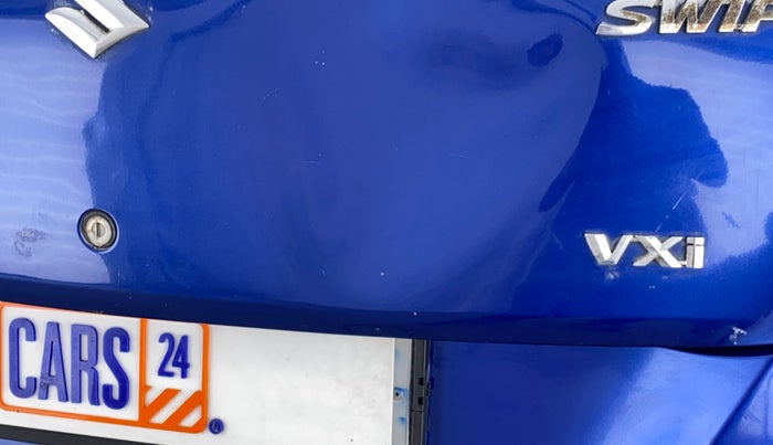 2013 Maruti Swift VXI D, Petrol, Manual, 59,346 km, Dicky (Boot door) - Slightly dented