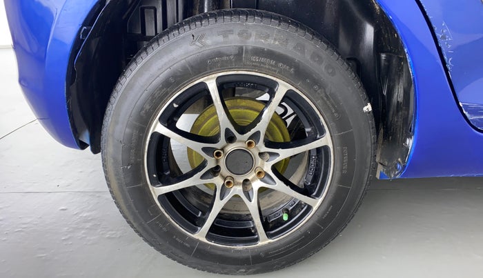 2013 Maruti Swift VXI D, Petrol, Manual, 59,346 km, Right Rear Wheel