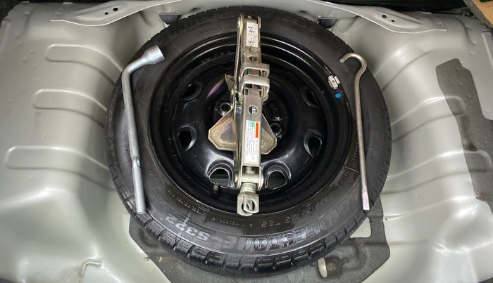 2019 Maruti Alto K10 VXI, Petrol, Manual, 33,111 km, Spare Tyre