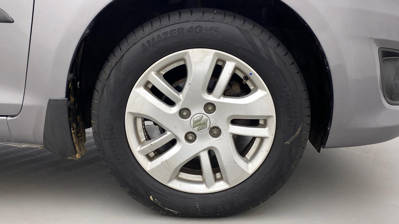 2015 Maruti Swift Dzire ZDI, Diesel, Manual, 70,858 km, Right Front Wheel
