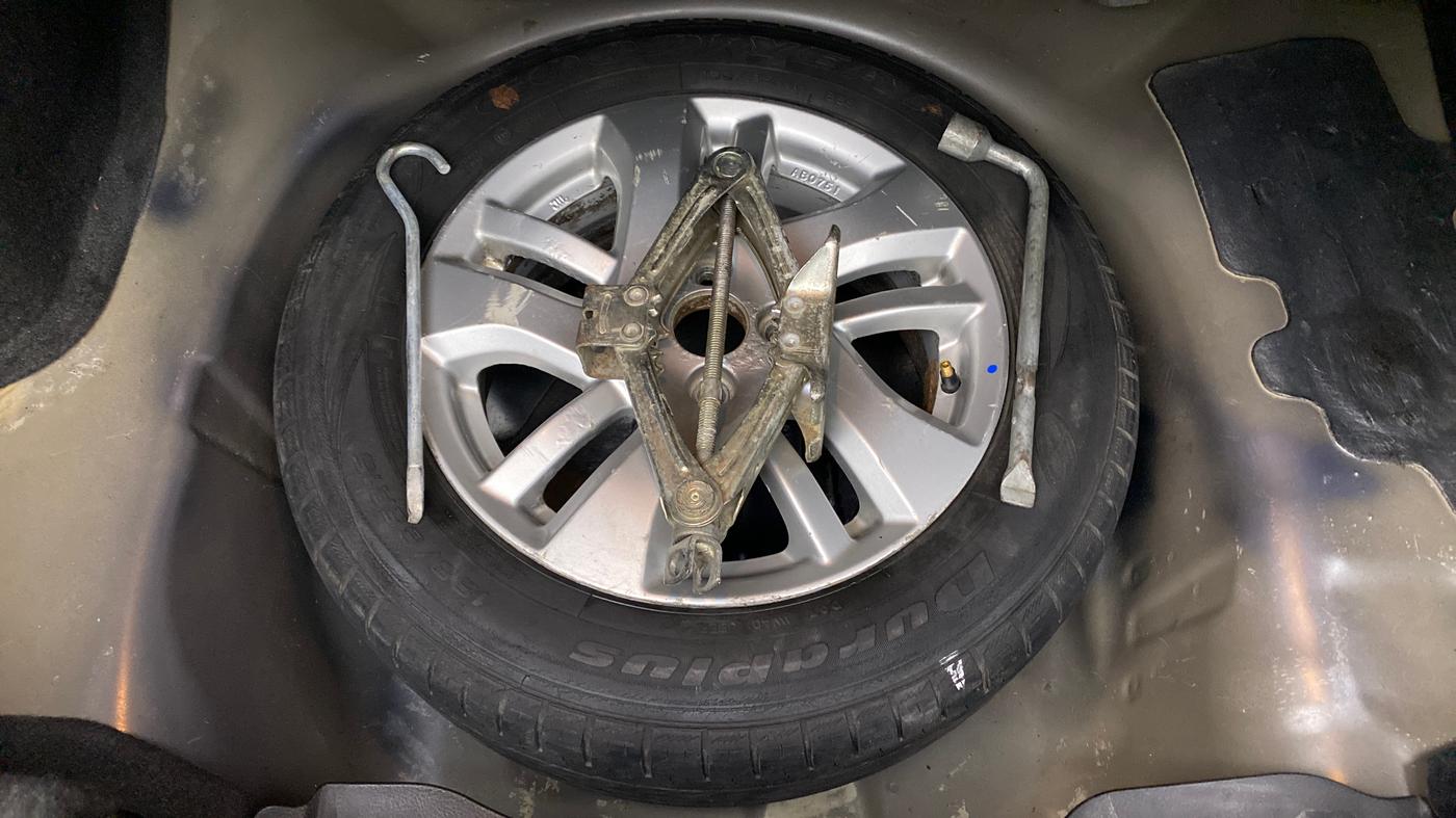 2015 Maruti Swift Dzire ZDI, Diesel, Manual, 70,858 km, Spare Tyre