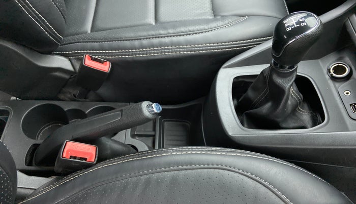 2019 Ford New Figo TITANIUM 1.2 PETROL MT, Petrol, Manual, 18,162 km, Gear Lever