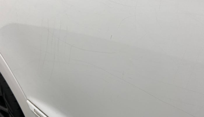 2019 Ford New Figo TITANIUM 1.2 PETROL MT, Petrol, Manual, 18,162 km, Right rear door - Minor scratches