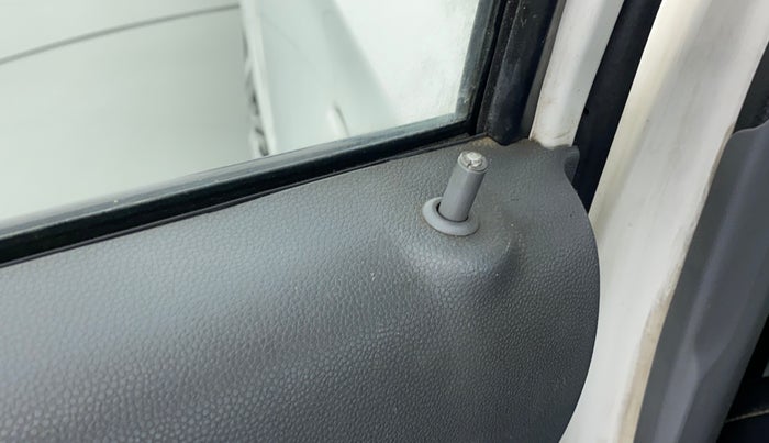 2013 Maruti Alto 800 LXI, Petrol, Manual, 51,424 km, Lock system - Door lock knob has minor damage