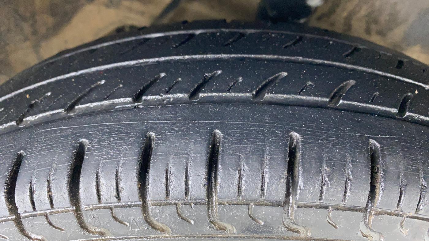 2013 Maruti Alto 800 LXI, Petrol, Manual, 51,424 km, Right Front Tyre Tread