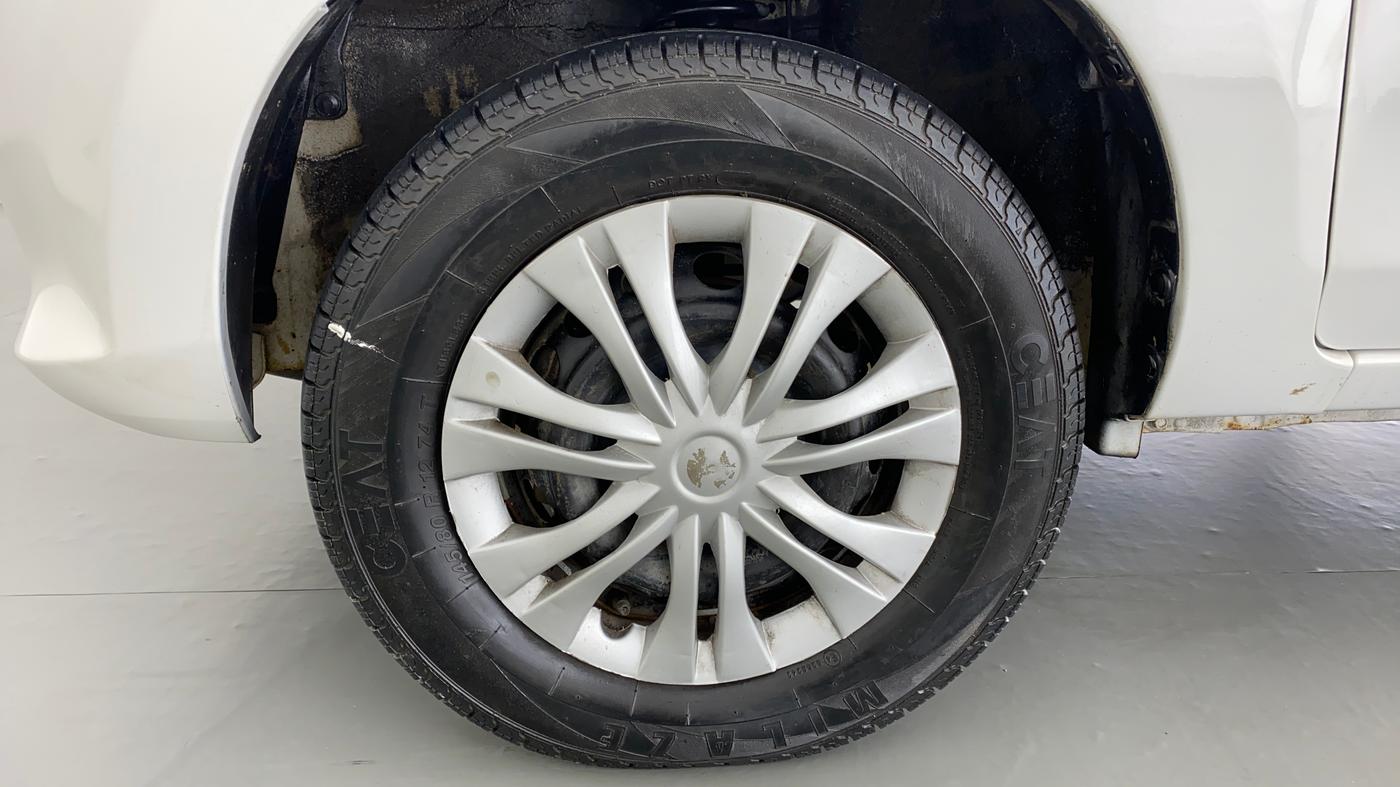 2013 Maruti Alto 800 LXI, Petrol, Manual, 51,424 km, Left Front Wheel