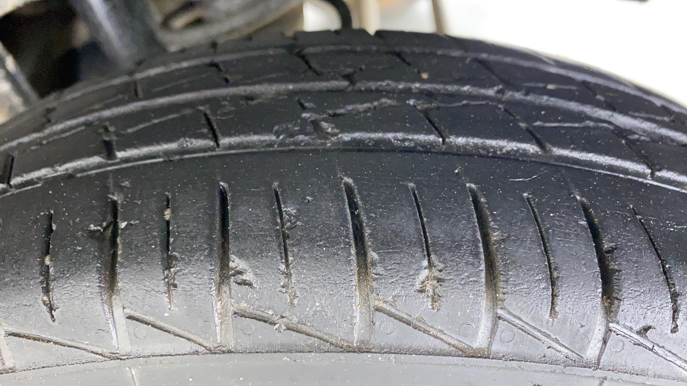 2013 Maruti Alto 800 LXI, Petrol, Manual, 51,424 km, Left Rear Tyre Tread