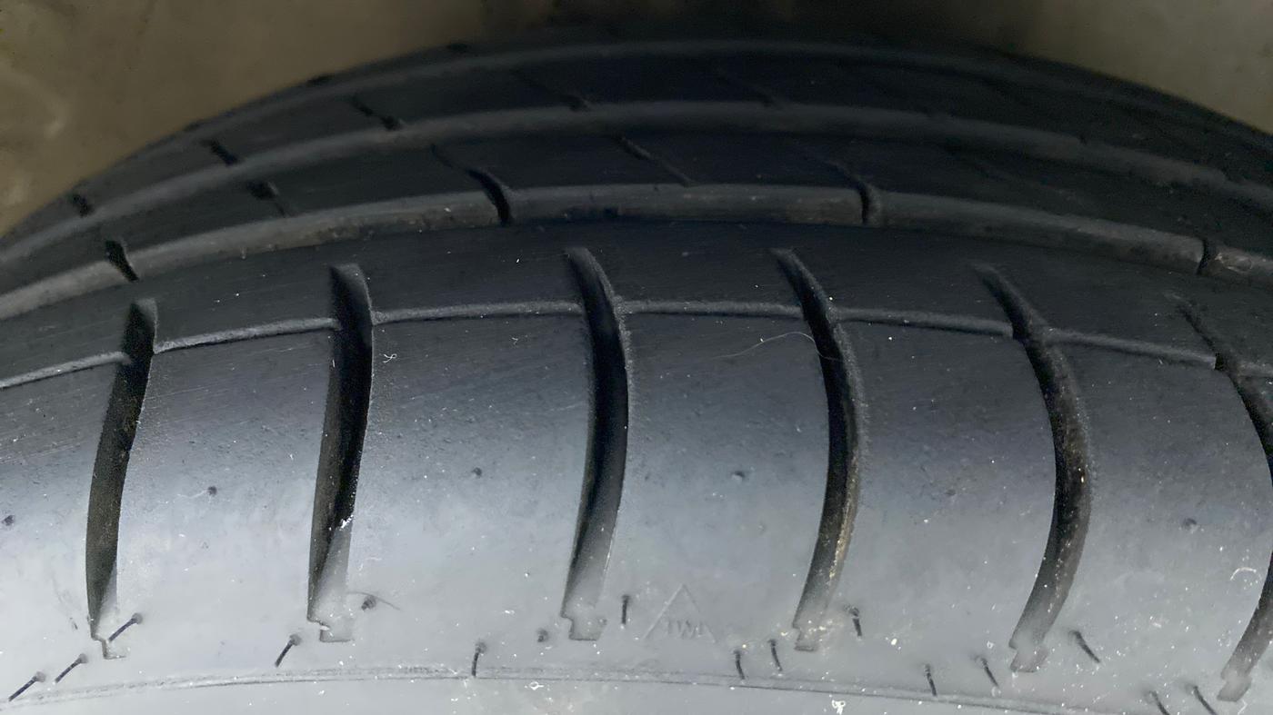 2017 Maruti Celerio VXI AMT, Petrol, Automatic, 47,734 km, Right Front Tyre Tread