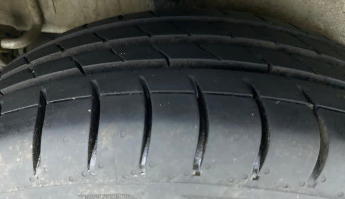 2017 Maruti Celerio VXI AMT, Petrol, Automatic, 47,734 km, Right Rear Tyre Tread