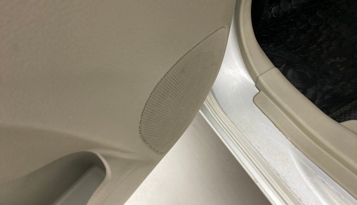 2017 Maruti Celerio VXI AMT, Petrol, Automatic, 47,734 km, Infotainment system - Rear speakers missing / not working