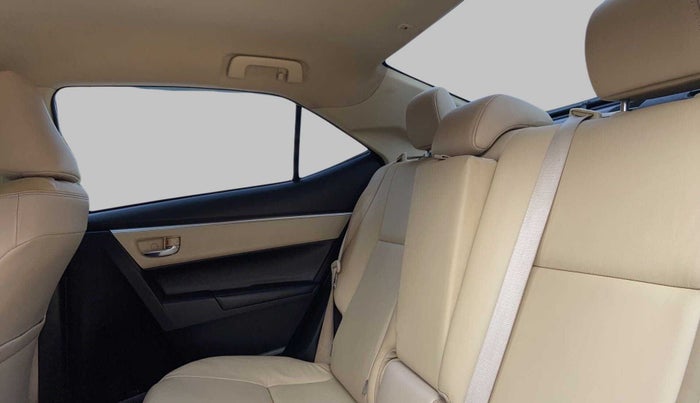 2018 Toyota Corolla Altis VL AT, Petrol, Automatic, 67,960 km, Right Side Rear Door Cabin