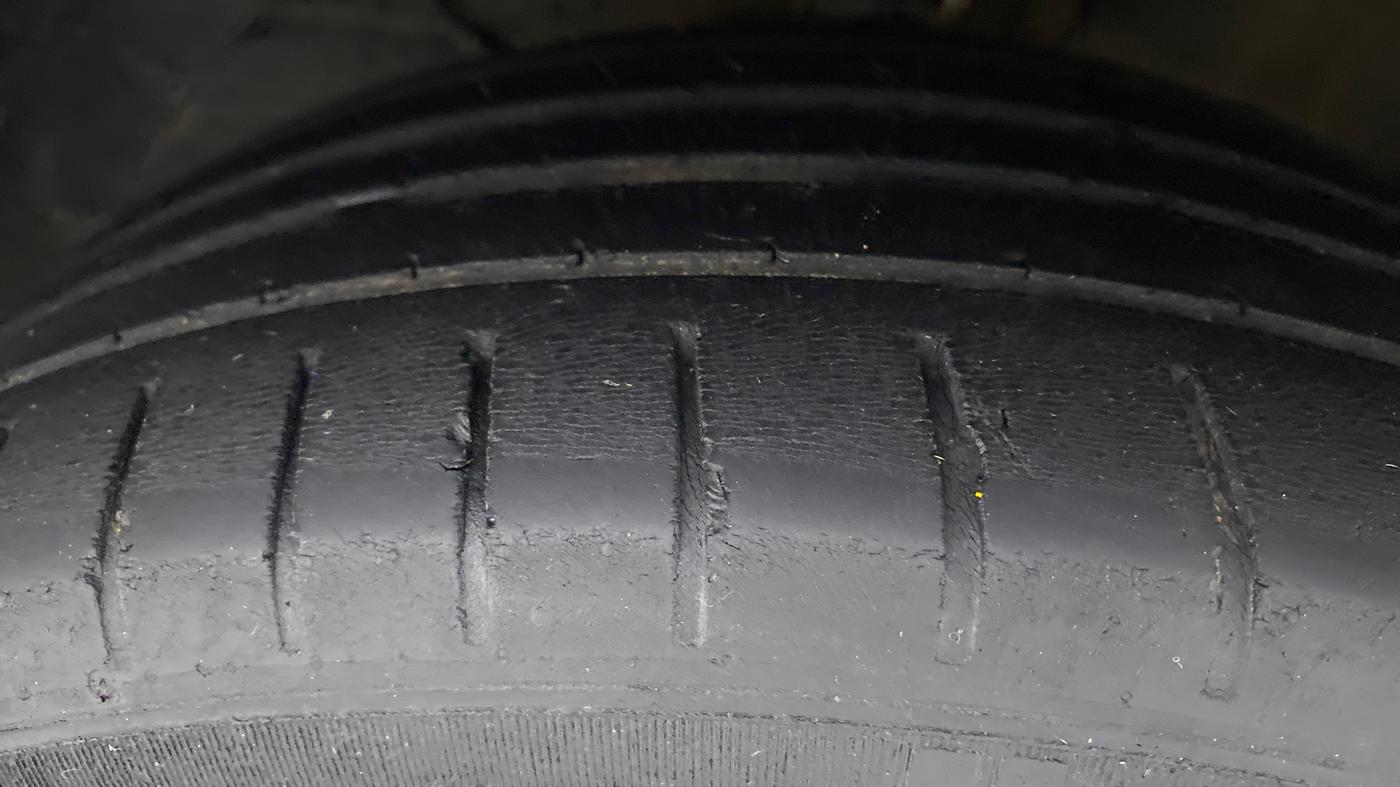 2017 Maruti Baleno ZETA CVT PETROL 1.2, Petrol, Automatic, 78,769 km, Left Front Tyre Tread