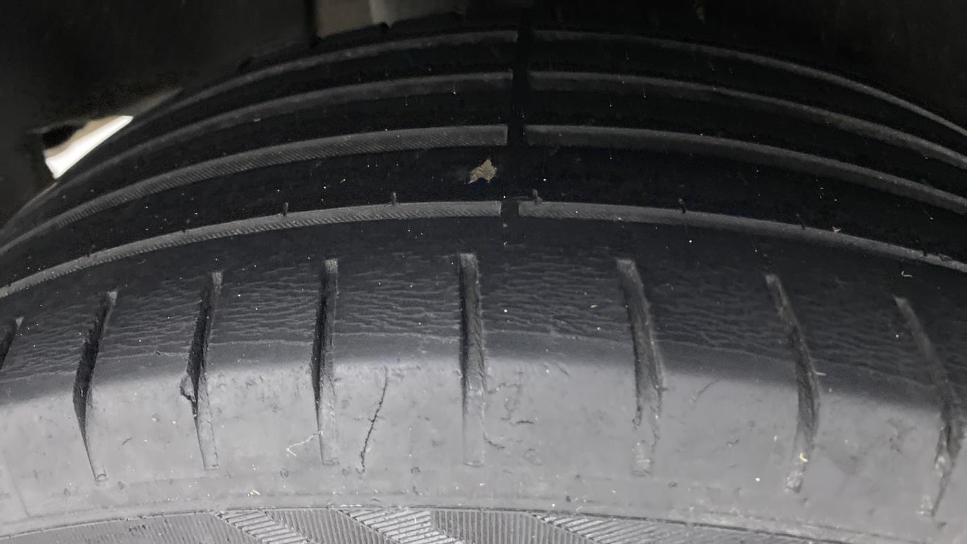 2017 Maruti Baleno ZETA CVT PETROL 1.2, Petrol, Automatic, 78,769 km, Right Rear Tyre Tread