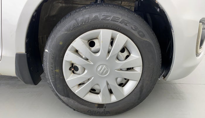 2016 Maruti Swift LXI OPT, Petrol, Manual, 47,934 km, Right Front Wheel