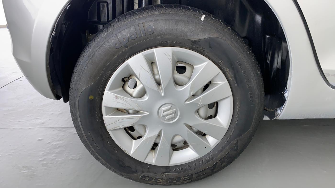 2016 Maruti Swift LXI OPT, Petrol, Manual, 47,934 km, Right Rear Wheel