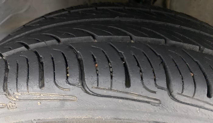 2019 Maruti Alto K10 VXI, Petrol, Manual, 33,144 km, Left Front Tyre Tread