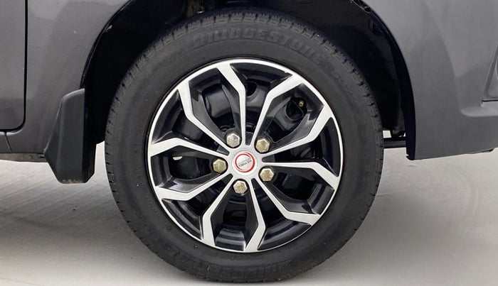 2019 Maruti Alto K10 VXI, Petrol, Manual, 33,144 km, Right Front Wheel