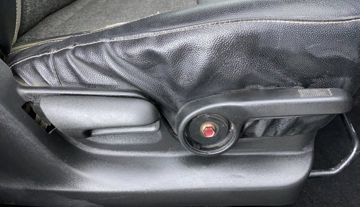 2015 Maruti Swift ZDI, Diesel, Manual, 53,717 km, Driver Side Adjustment Panel