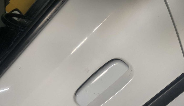 2019 Maruti Alto VXI, Petrol, Manual, 49,302 km, Front passenger door - Minor scratches