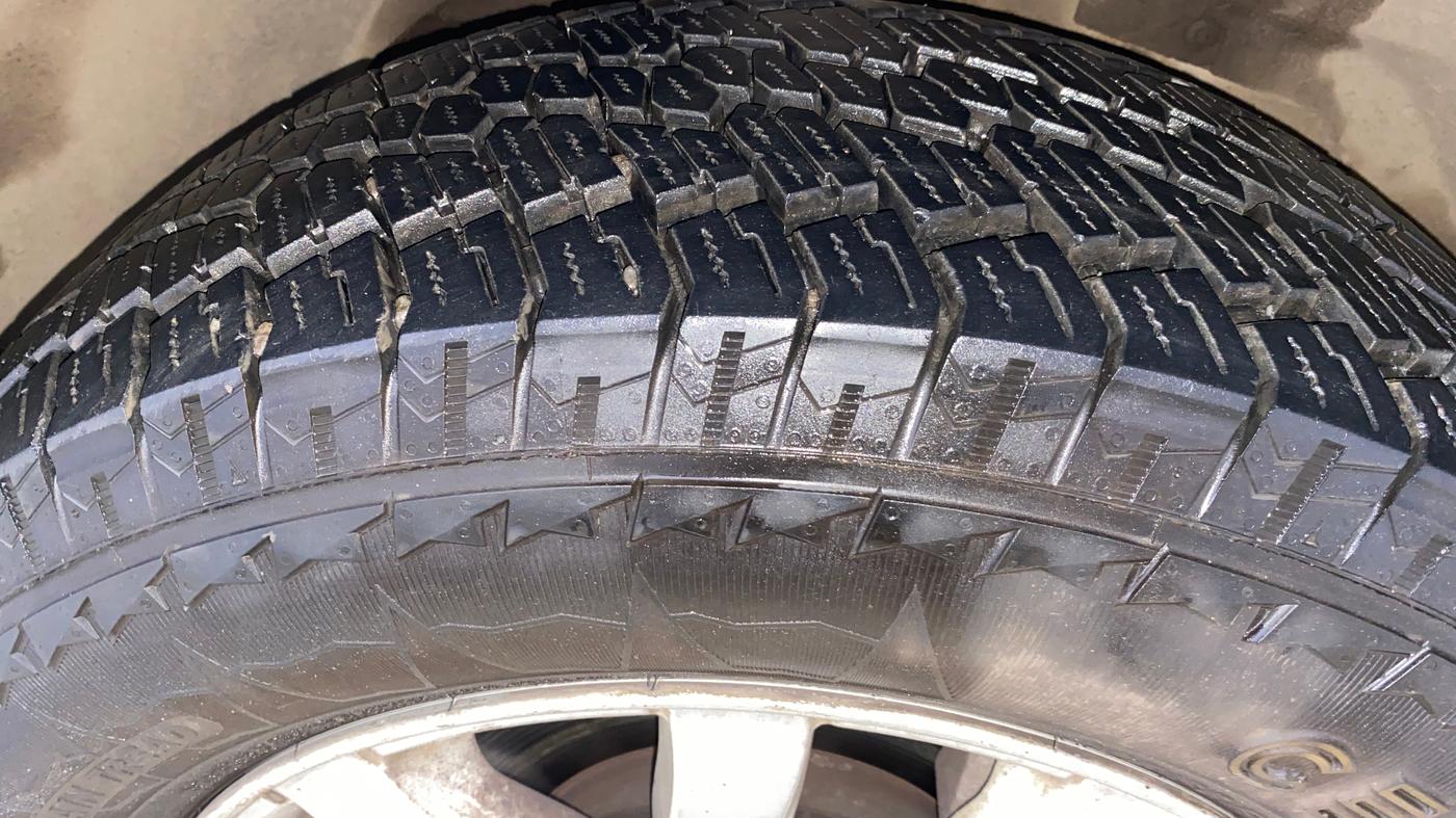 2015 Mahindra XUV500 W10, Diesel, Manual, 41,557 km, Right Front Tyre Tread
