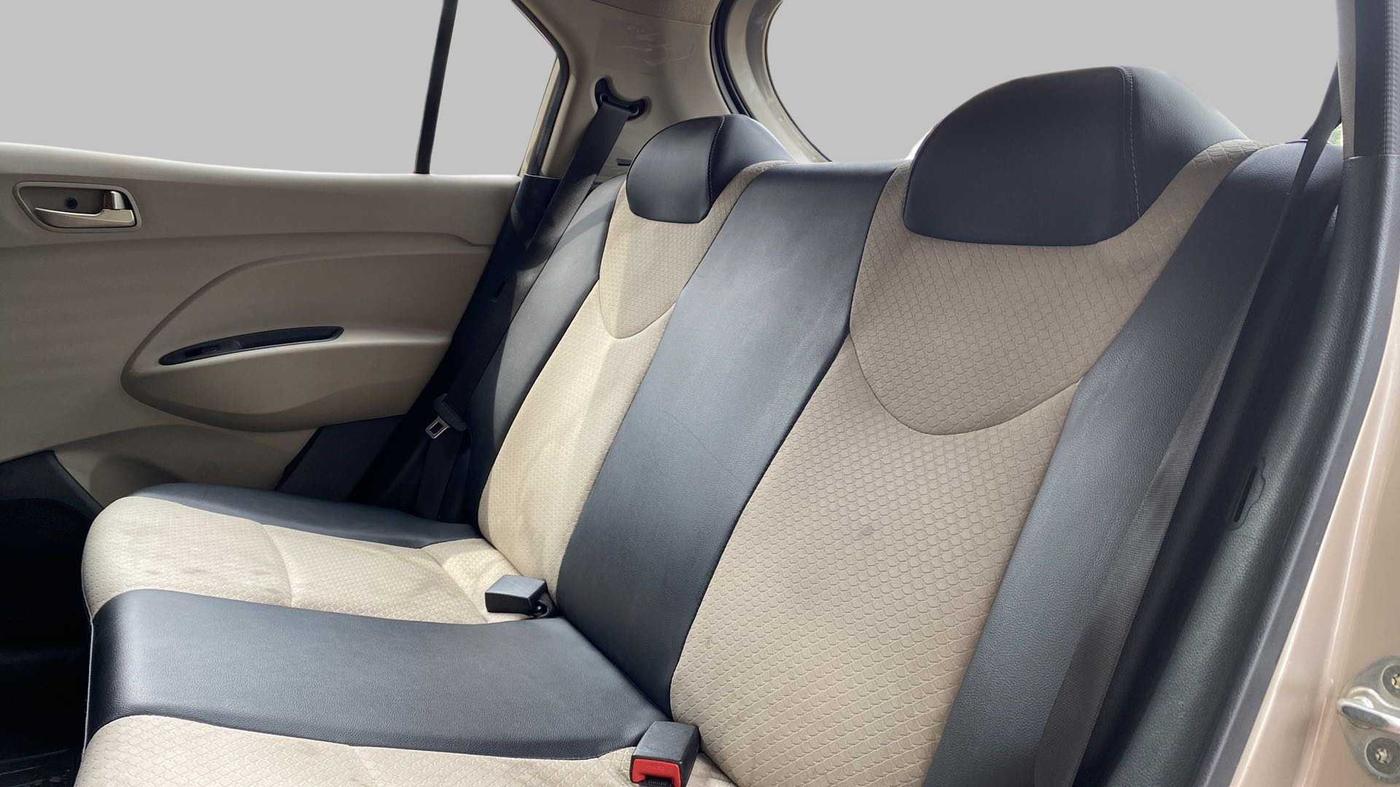 2019 Hyundai NEW SANTRO MAGNA CNG, CNG, Manual, 83,411 km, Right Side Rear Door Cabin