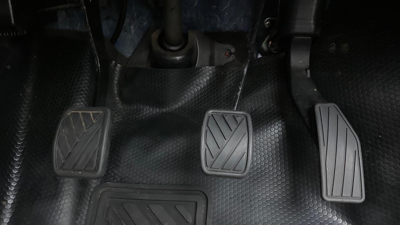 2018 Maruti IGNIS DELTA 1.2, Petrol, Manual, 25,817 km, Pedals