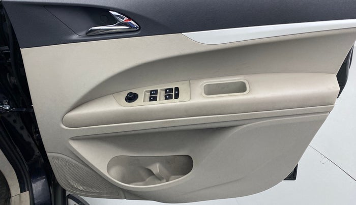 2020 Mahindra MARAZZO M 6 + 7 STR, Diesel, Manual, 10,653 km, Driver Side Door Panels Control