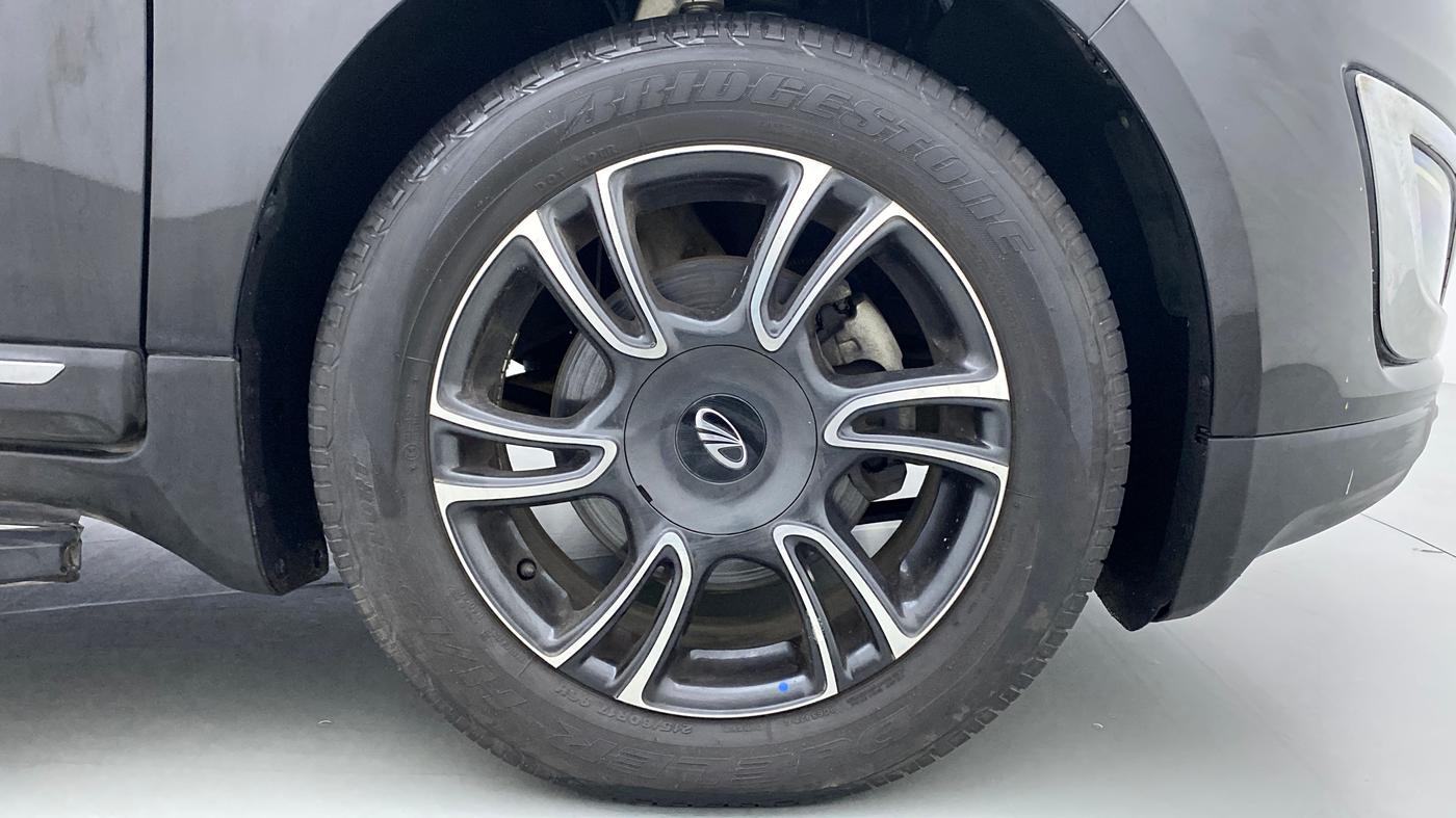 2020 Mahindra MARAZZO M 6 + 7 STR, Diesel, Manual, 10,653 km, Right Front Wheel