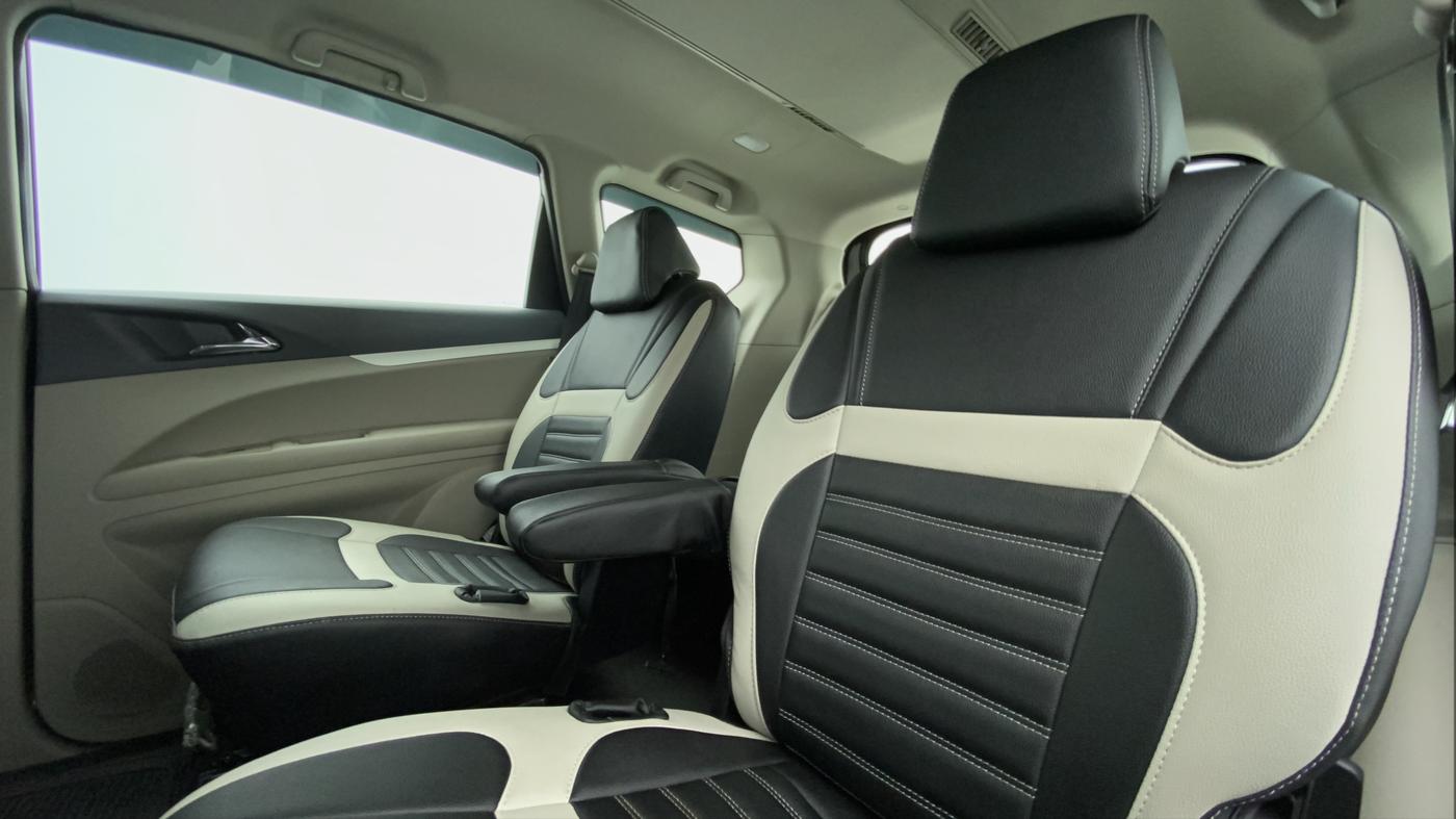 2020 Mahindra MARAZZO M 6 + 7 STR, Diesel, Manual, 10,653 km, Right Side Rear Door Cabin