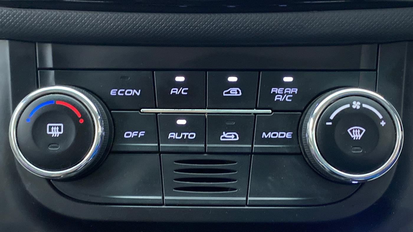 2020 Mahindra MARAZZO M 6 + 7 STR, Diesel, Manual, 10,653 km, Automatic Climate Control