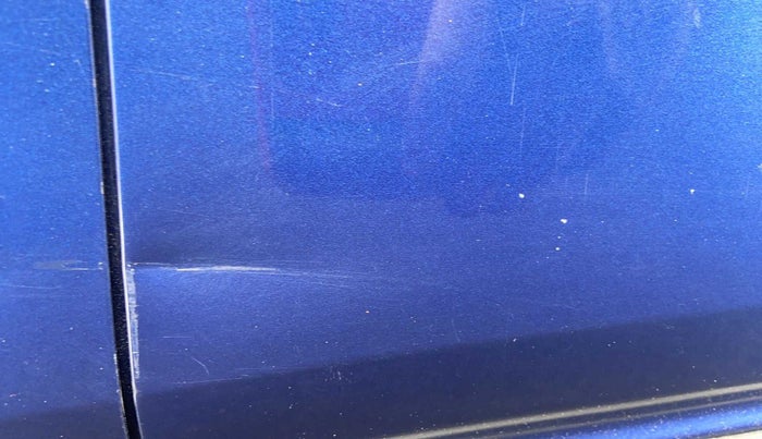 2018 Renault Kwid CLIMBER 1.0 AT, Petrol, Automatic, 37,166 km, Rear left door - Minor scratches