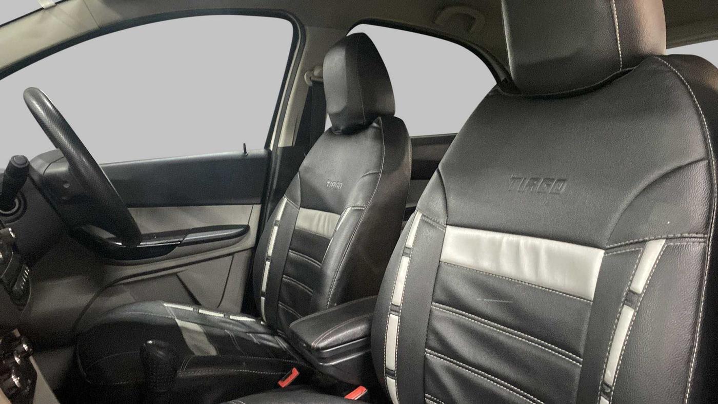 2018 Tata Tiago XZ 1.2 REVOTRON, Petrol, Manual, 54,755 km, Right Side Front Door Cabin