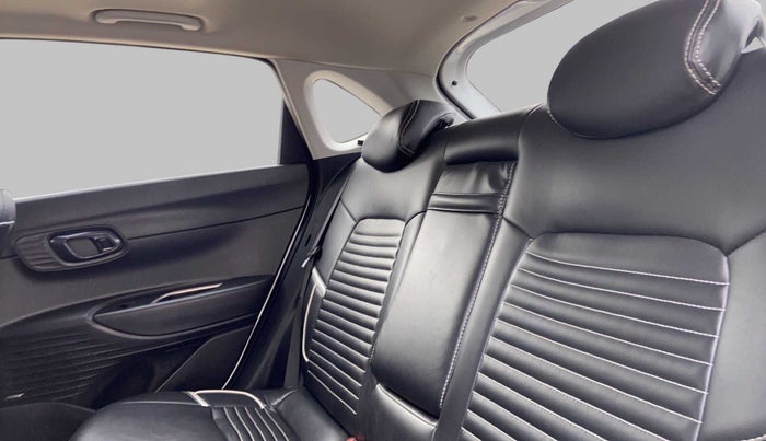 2021 Hyundai NEW I20 ASTA (O) 1.5 CRDI MT, Diesel, Manual, 35,469 km, Right Side Rear Door Cabin