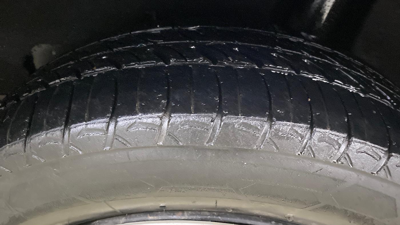 2017 Maruti Baleno DELTA PETROL 1.2, Petrol, Manual, 11,515 km, Left Rear Tyre Tread
