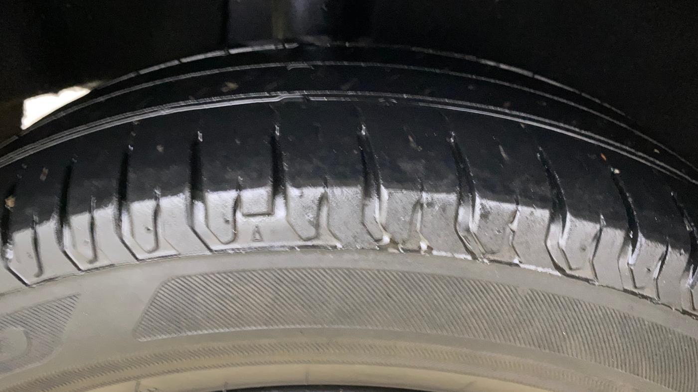 2017 Maruti Baleno DELTA PETROL 1.2, Petrol, Manual, 11,515 km, Right Rear Tyre Tread