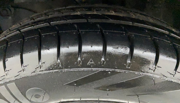 2013 Honda Amaze 1.2 SAT I VTEC, Petrol, Automatic, 90,146 km, Left Front Tyre Tread