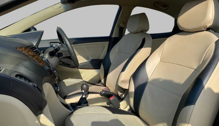 2013 Hyundai Verna FLUIDIC 1.6 VTVT SX, Petrol, Manual, 87,235 km, Right Side Front Door Cabin