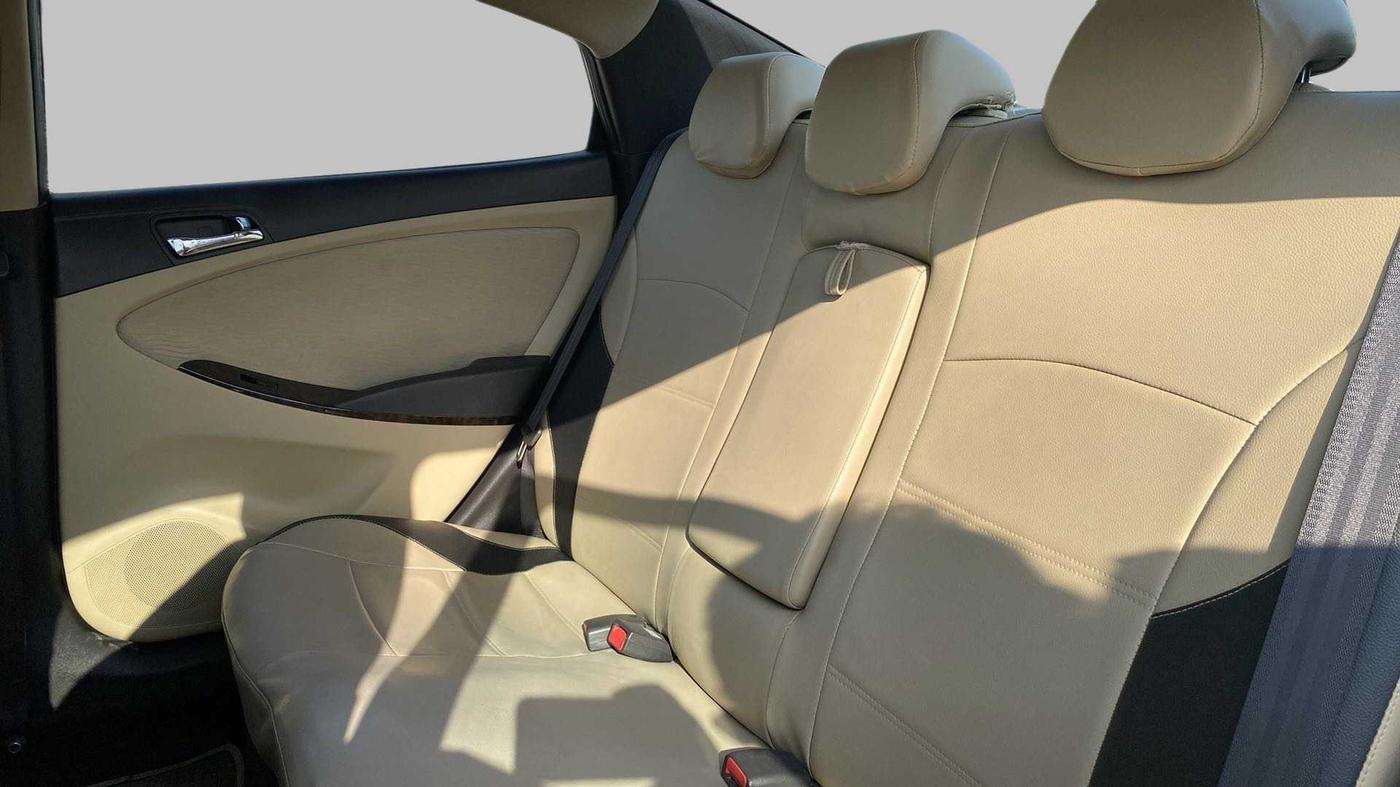 2013 Hyundai Verna FLUIDIC 1.6 VTVT SX, Petrol, Manual, 87,235 km, Right Side Rear Door Cabin