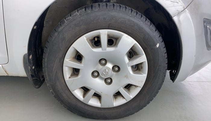 2012 Hyundai i20 MAGNA O 1.2, CNG, Manual, 88,005 km, Right Front Wheel