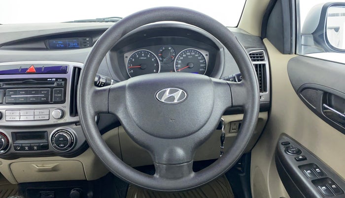 2012 Hyundai i20 MAGNA O 1.2, CNG, Manual, 88,005 km, Steering Wheel Close Up