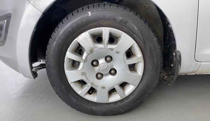 2012 Hyundai i20 MAGNA O 1.2, CNG, Manual, 88,005 km, Left Front Wheel