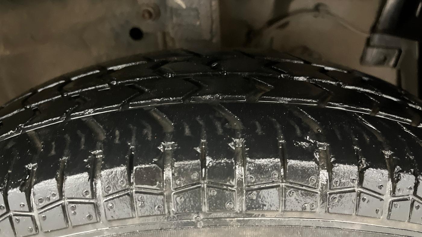 2016 Maruti Swift VXI O, Petrol, Manual, 67,162 km, Right Front Tyre Tread