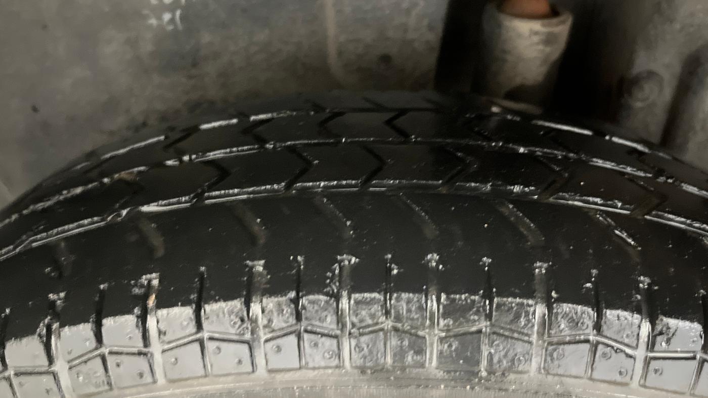 2016 Maruti Swift VXI O, Petrol, Manual, 67,162 km, Left Rear Tyre Tread