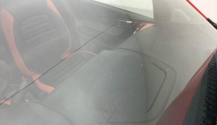 2020 Tata Tiago XZA+ DUAL TONE 1.2RTN, Petrol, Automatic, 28,971 km, Front windshield - Minor spot on windshield