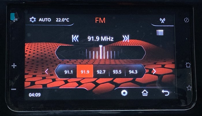 2020 Tata Tiago XZA+ DUAL TONE 1.2RTN, Petrol, Automatic, 28,971 km, Infotainment System